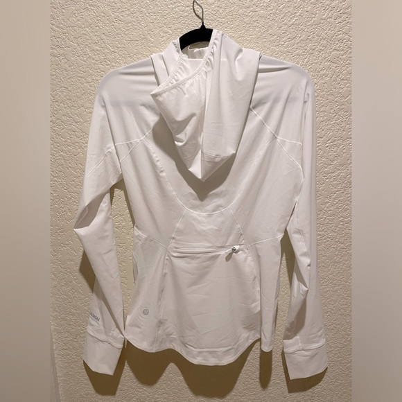 NWT Lululemon Mist Over Hooded Windbreaker White Size 4 - Picture 11 of 15